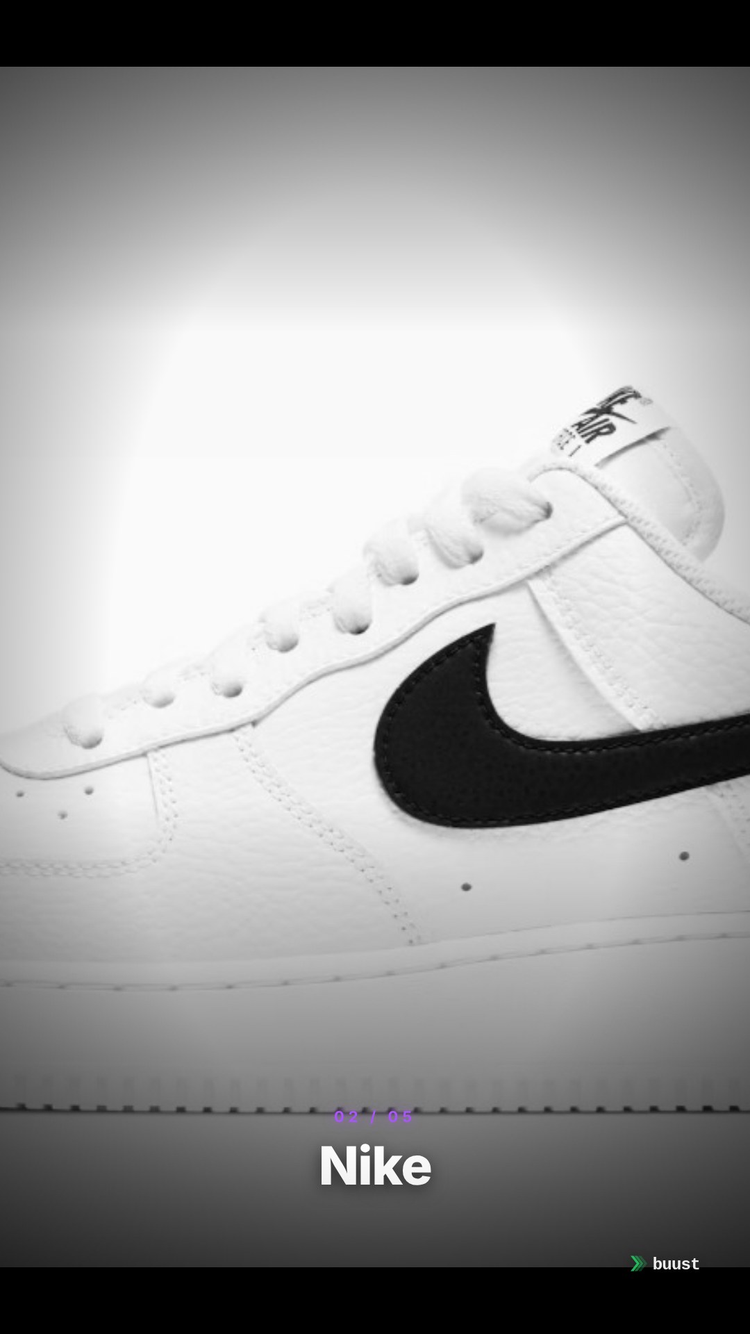 Verkaufsvideo-Beispiel für Designer-Sneaker Low